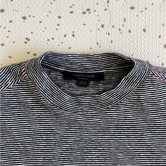💘 ALL SAINTS - BLACK & WHITE BENNO LIN STRIPE CROPPED CINCH TEE SHIRT - Picture 3 of 5